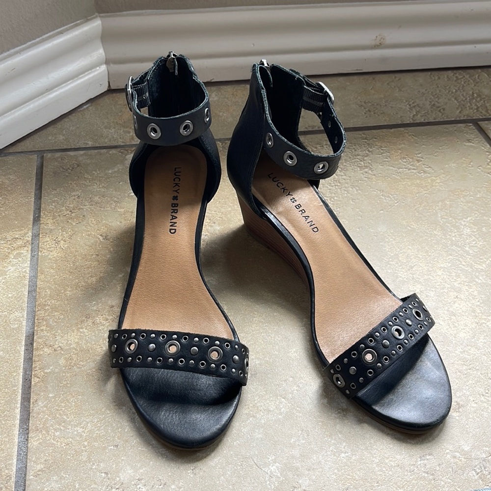 Lucky brand Black wedge sandals size 9